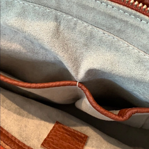 Moo Moo Designs Crocodile Shoulder Bag - Picture 10 of 10